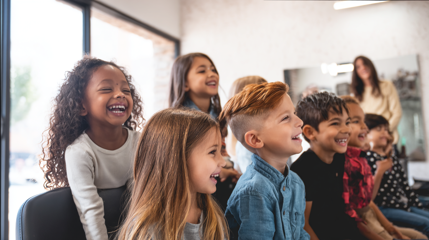 Comment choisir la coupe idéale selon la nature des cheveux de votre enfant